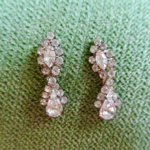 SALE!!!Vintage Rhinestone/Crystal Drop/Dangle Earrings